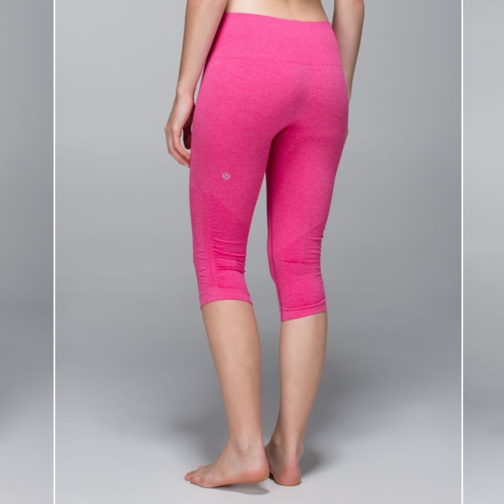 Lululemon Hot Pink in the Flow Crop